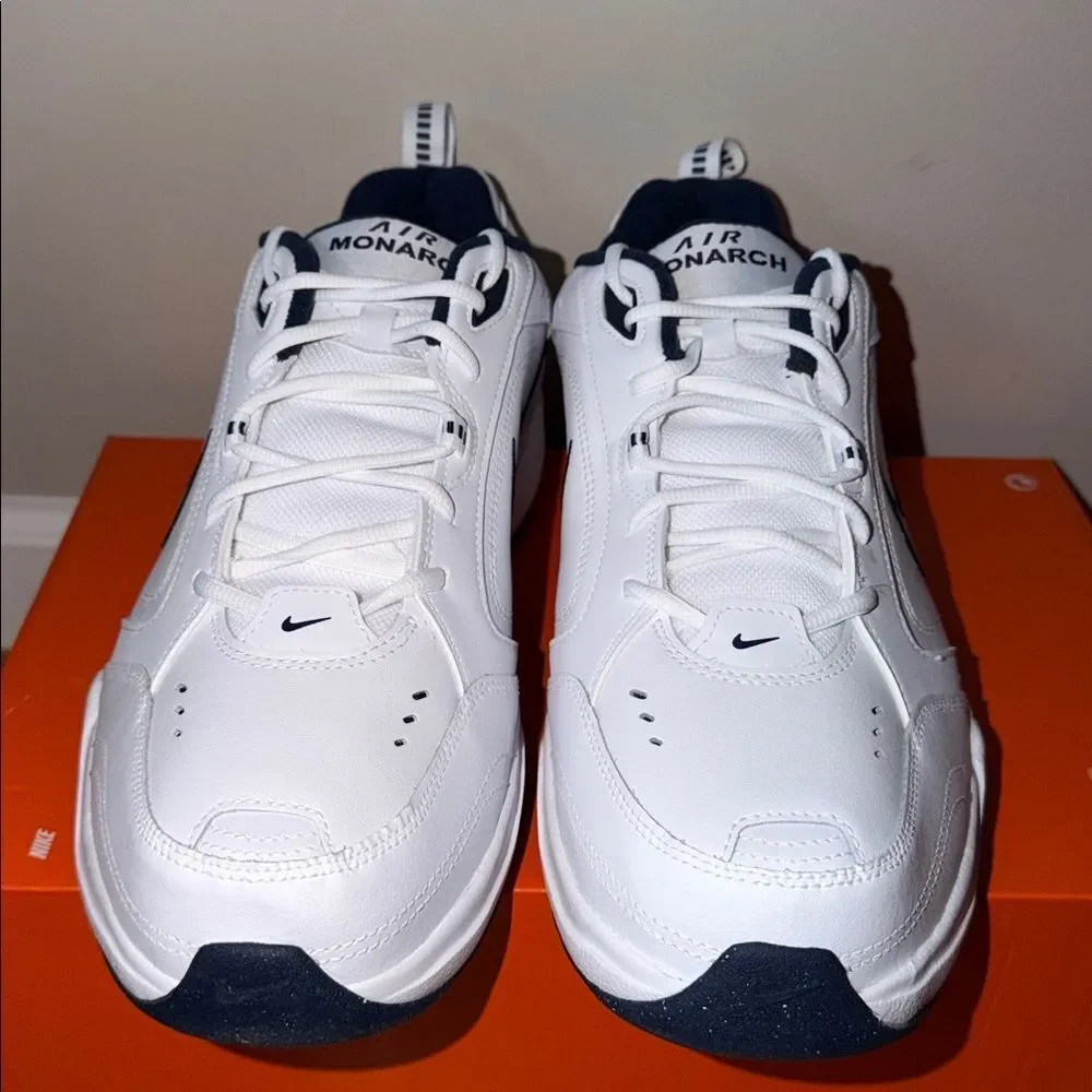 Nike Air Monarch IV White Metallic Silver 416355-102 Men’s Size 14 (4E)